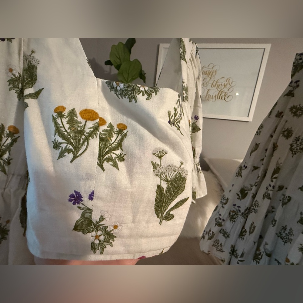 Willard Road Claire Top and Skirt Set in Botanical Garden Pattern, Size Medium - Picture 6 of 8